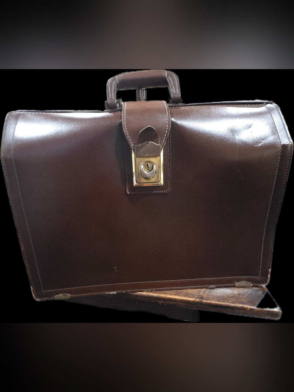 Vintage Mid 1900's STRONGHOLD "Gladstone" Tall Doctor's Bag/Leather Briefcase
